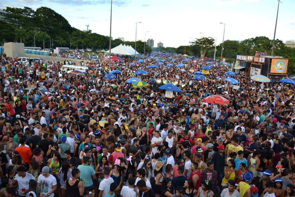 bloco-dos-raparigueiros-carnaval-brasília-2015